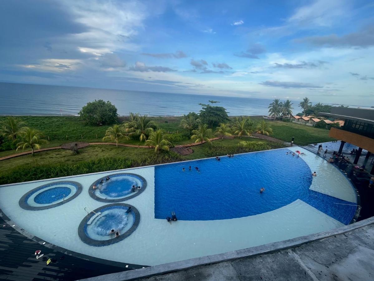 Seafront Residences Vacation Getaway San Juan  Eksteriør bilde